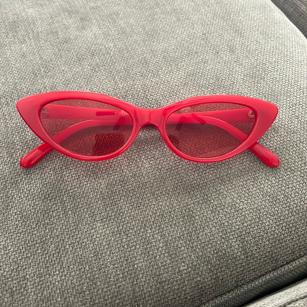 Retro Red Cat Eye Sunglasses